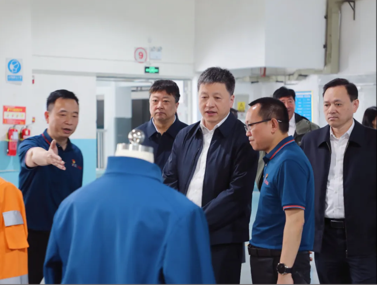 周群在際華3536公司調(diào)研時(shí)強(qiáng)調(diào)：弘揚(yáng)軍需精神，強(qiáng)化政治引領(lǐng)